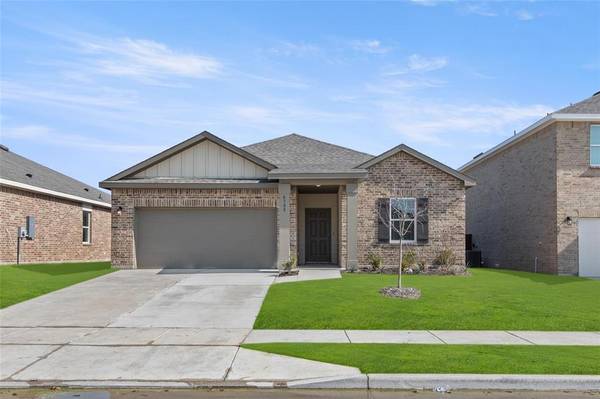 8308 Hawkview Drive, Fort Worth, TX 76179