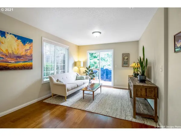 3293 SOUTHVIEW DR, Eugene, OR 97405