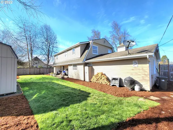 896 Nantucket AVE, Eugene, OR 97404