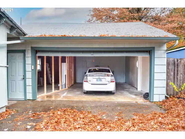 Springfield, OR 97477,235 24TH ST