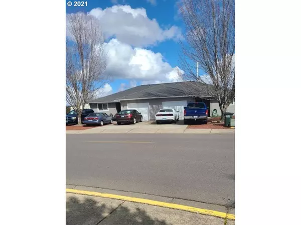 174 N BUCHANAN AVE, Eagle Point, OR 97524