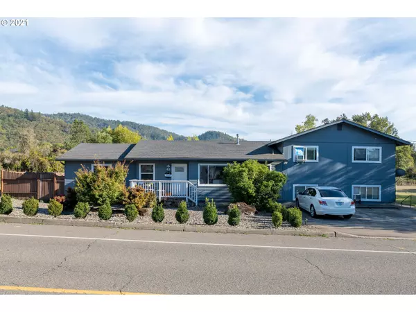 41 PAGE RD, Winchester, OR 97495