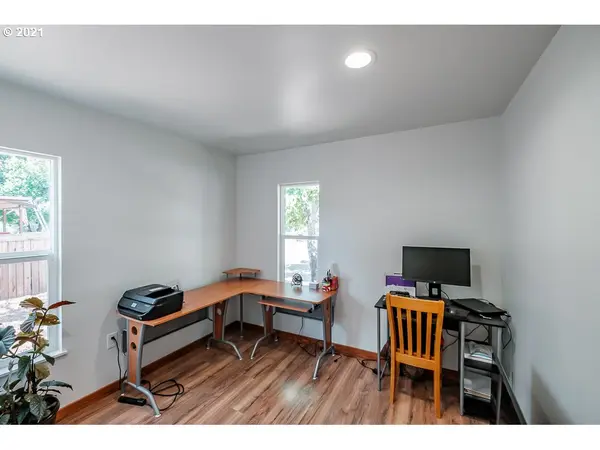 1364 56th AVE, Sweet Home, OR 97386