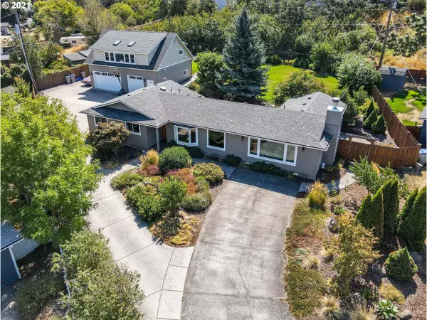 Hood River, OR 97031,679 FLORAL PL