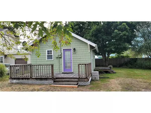 1507 OREGON AVE, Ilwaco, WA 98624