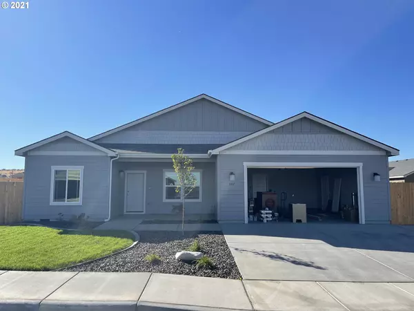 887 SW Coyote DR, Hermiston, OR 97838