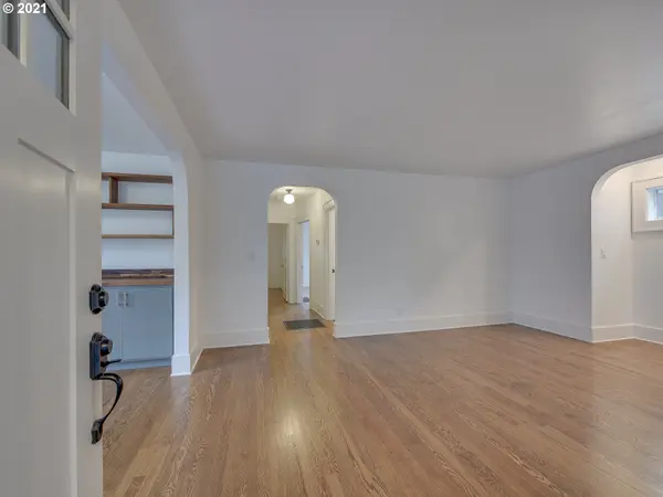 2333 SE 60TH AVE, Portland, OR 97215