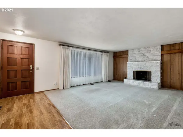 2525 W 21ST AVE, Eugene, OR 97405