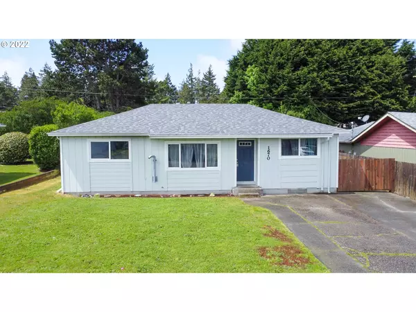 1670 GARFIELD ST, North Bend, OR 97459