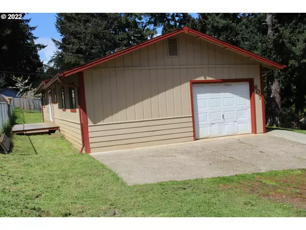 607 BRIDGES ST, Yoncalla, OR 97499