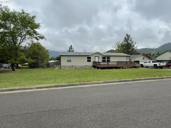 Myrtle Creek, OR 97457,137 ARNOLD LN