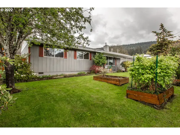 211 S 71ST ST, Springfield, OR 97478