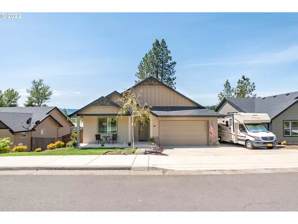 Lowell, OR 97452,425 N Hyland LN