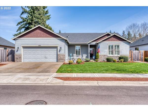 2241 THOMAS WAY,  Hubbard,  OR 97032