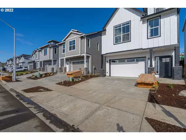 Newberg, OR 97132,267 W Barbaras WAY