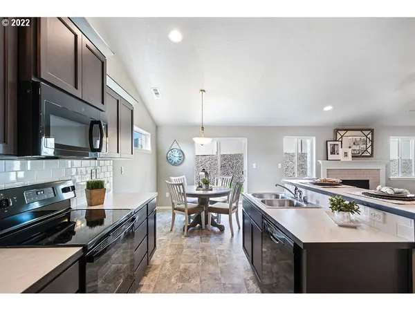 Lowell, OR 97452,261 Rockcrest DR