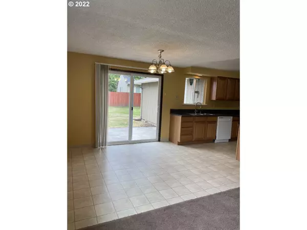 Woodland, WA 98674,330 HOLLYBERRY ST