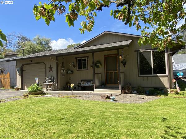 425 S 11TH ST, St Helens, OR 97051