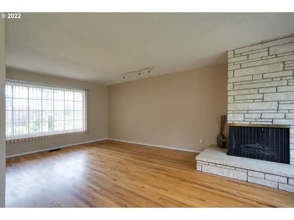 3945 SE OATFIELD CT, Milwaukie, OR 97267