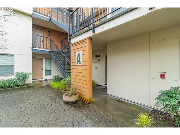 Portland, OR 97201,1535 SW CLAY ST #103