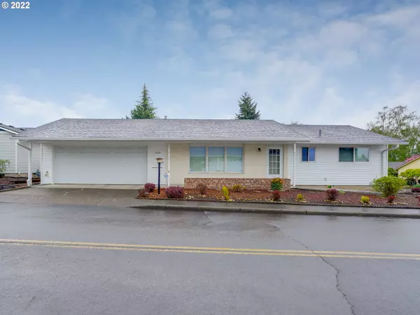 12380 SW KING GEORGE DR, King City, OR 97224