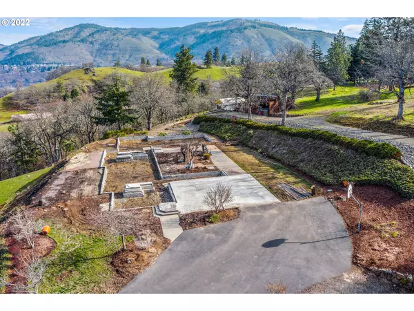 Hood River, OR 97031,515 Highline DR