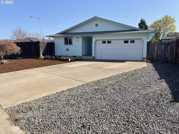 Creswell, OR 97426,1098 CEDAR CT