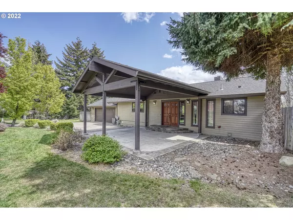 Hood River, OR 97031,980 MONTANA CT