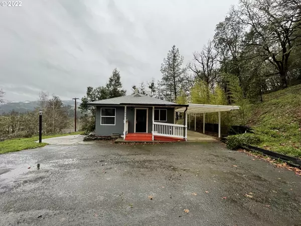 Myrtle Creek, OR 97457,1030 NE ORCHARD DR