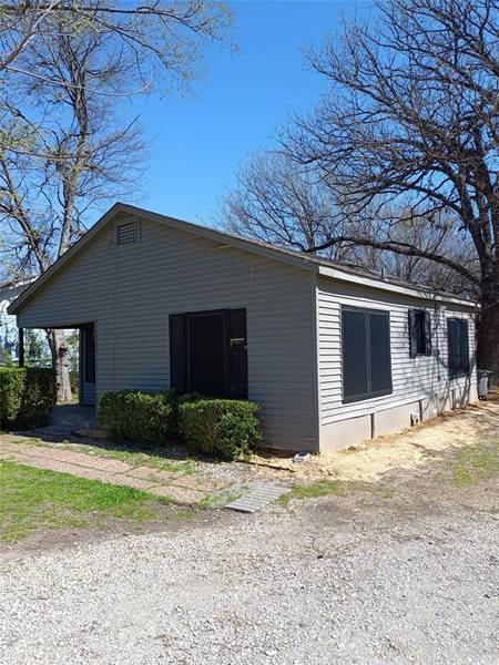 208 N Lenard Street, Red Oak, TX 75154