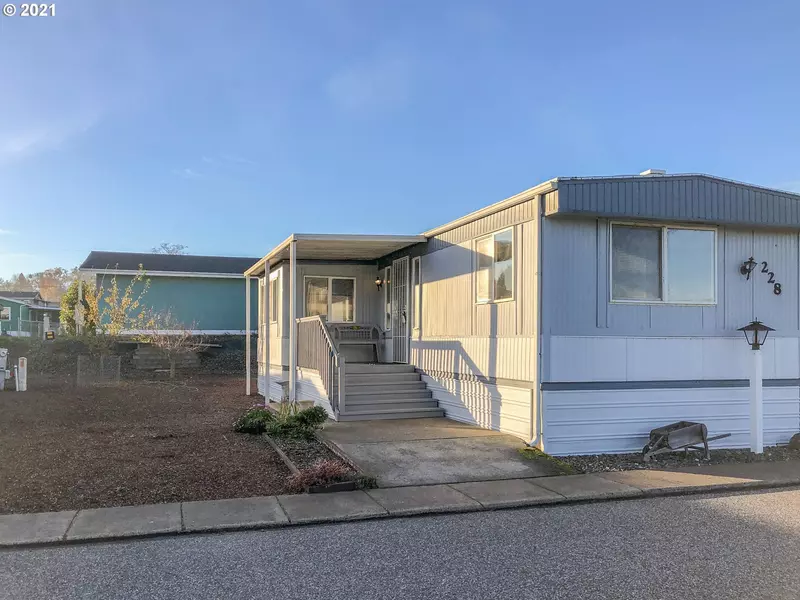 228 SE ESTATE LOOP, Winston, OR 97496