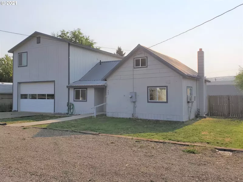 265 N 14TH AVE, Elgin, OR 97827