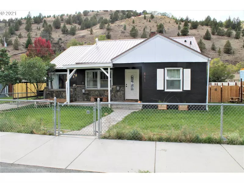 411 S CANYON BLVD, John Day, OR 97845