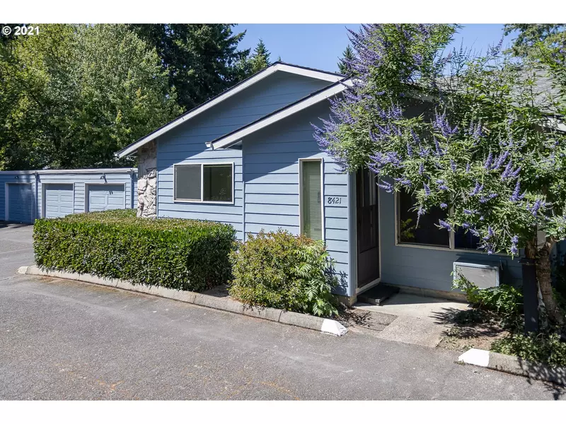 8421 SW 30TH AVE, Portland, OR 97219