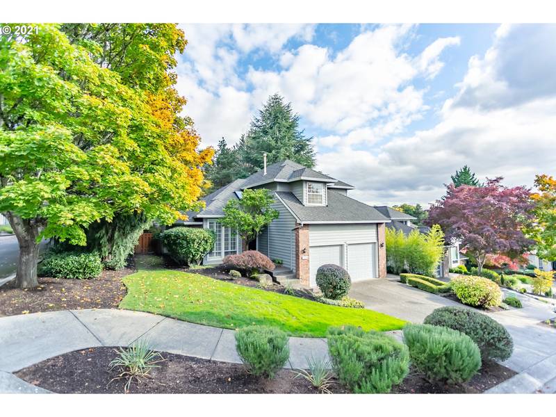 13819 PROVINCIAL HILL DR, Lake Oswego, OR 97035