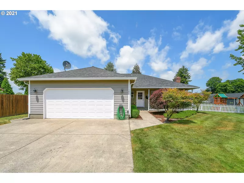 104 E CUSHMAN ST, Yacolt, WA 98675