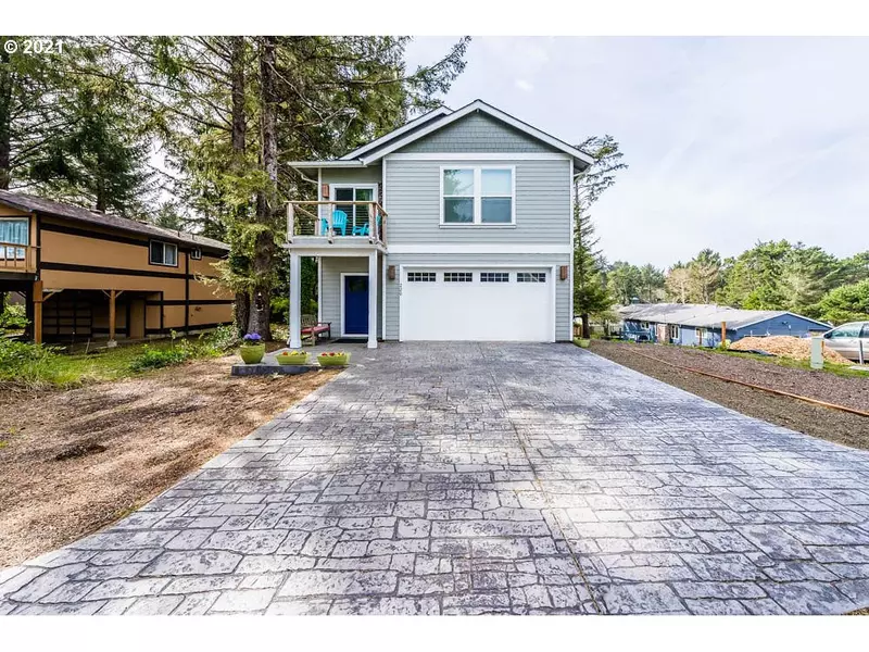 220 SW CLIFF ST, Depoe Bay, OR 97341