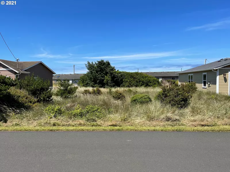 1702 NW PARKER AVE, Waldport, OR 97394