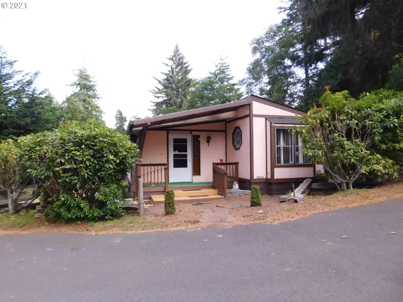 575 VILLAGE PINES AVE, Coos Bay, OR 97420