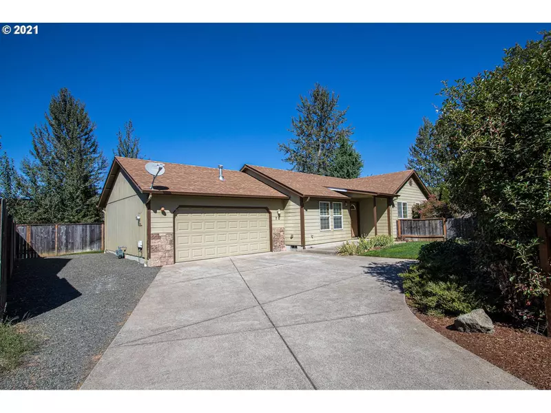 70 SANDALWOOD LOOP, Creswell, OR 97426