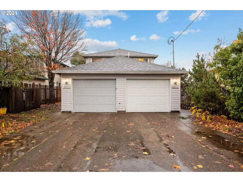 8059 SE WOODSTOCK BLVD, Portland, OR 97206
