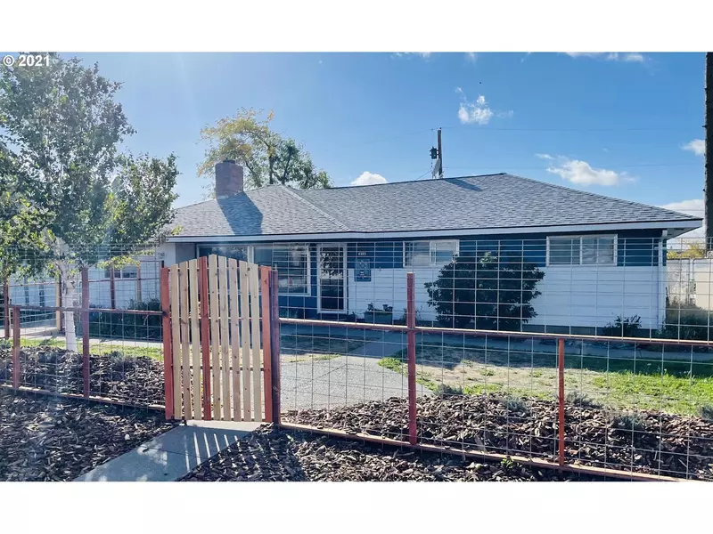 814 MAPLE DR, Goldendale, WA 98620