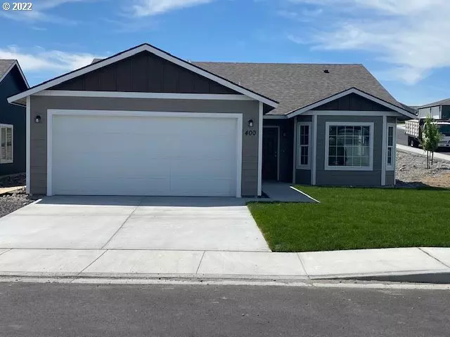 400 Cardinal PL, Umatilla, OR 97882