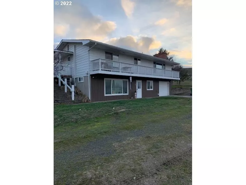 45678 GOPHER FLATS LN, Pendleton, OR 97801