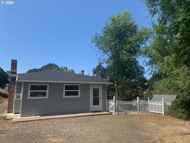 1922 SE ICHABOD ST, Roseburg, OR 97470