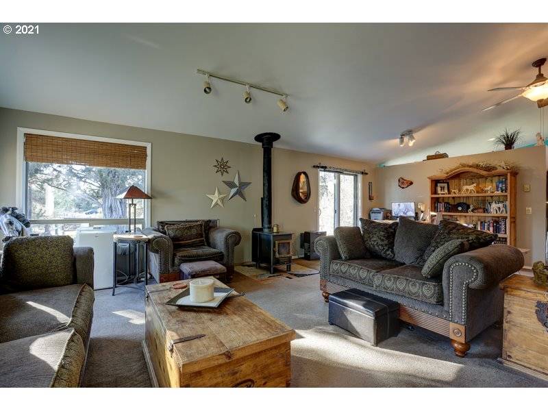 Bend, OR 97701,23103 TUMBLEWEED DR