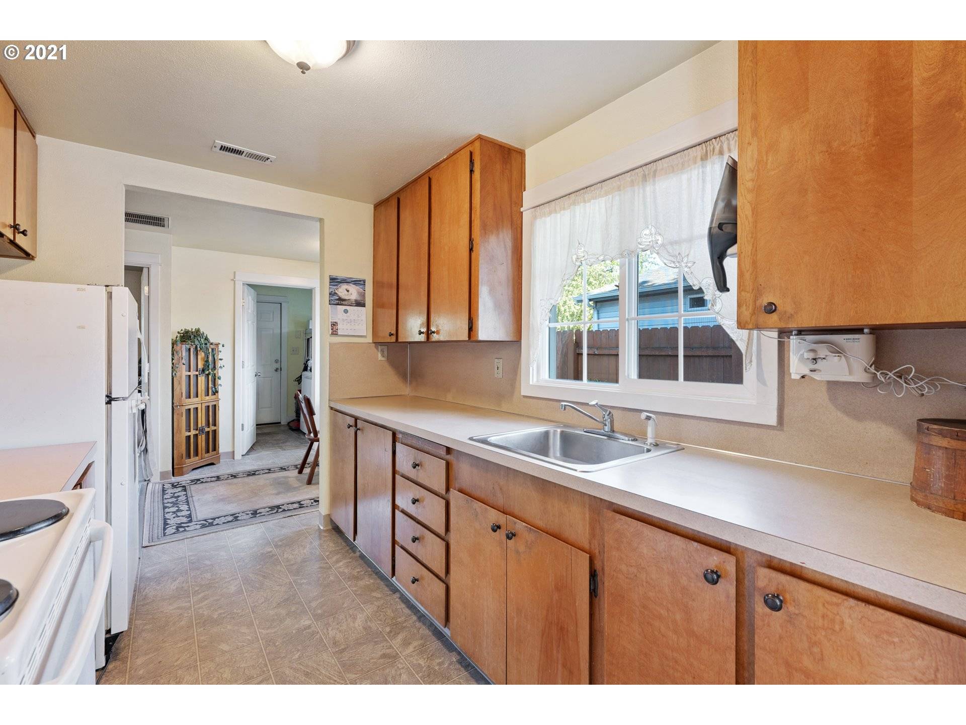 Milwaukie, OR 97222,7917 SE LAMPHIER ST