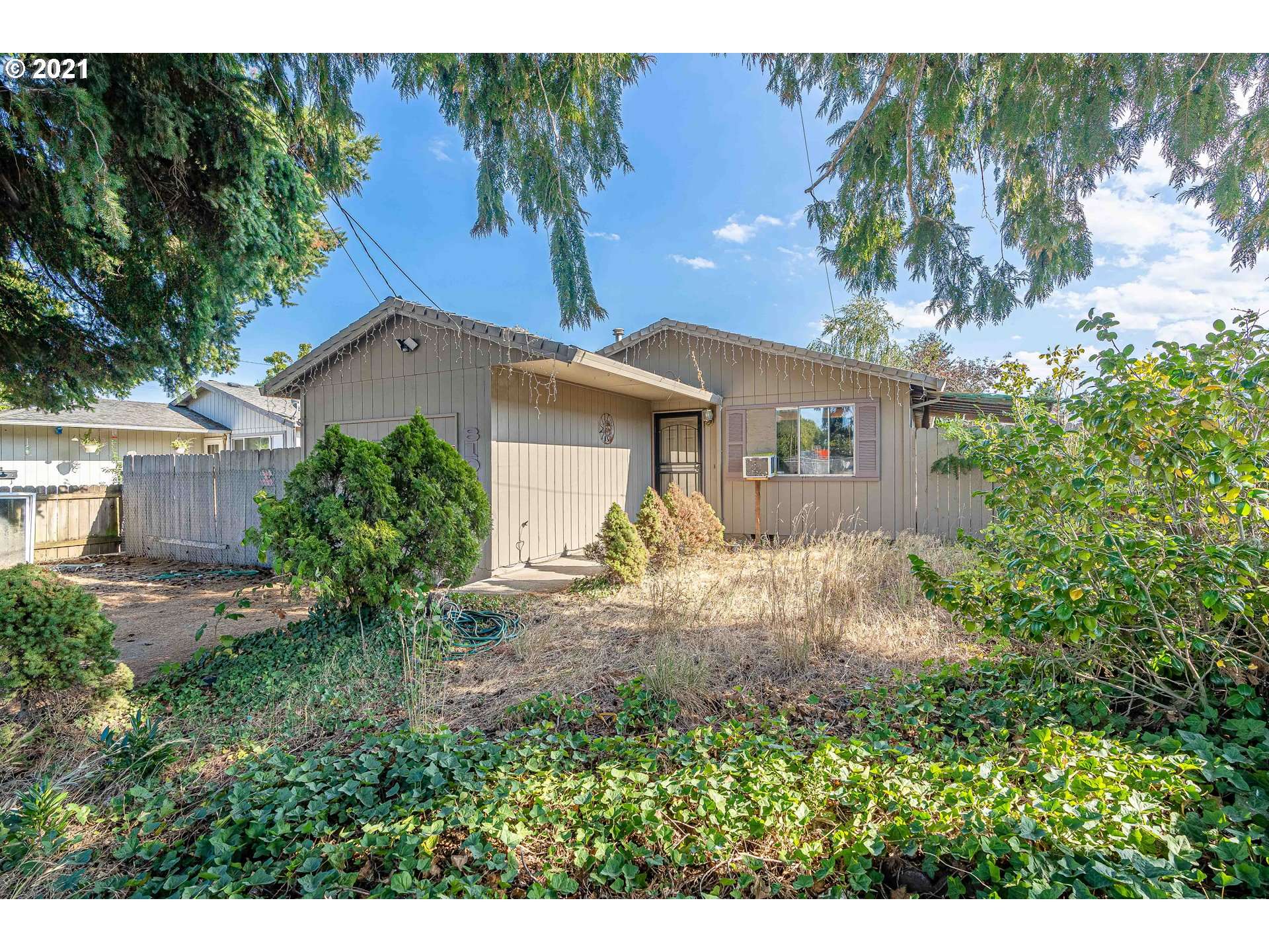 8102 SE RHINE ST, Portland, OR 97206