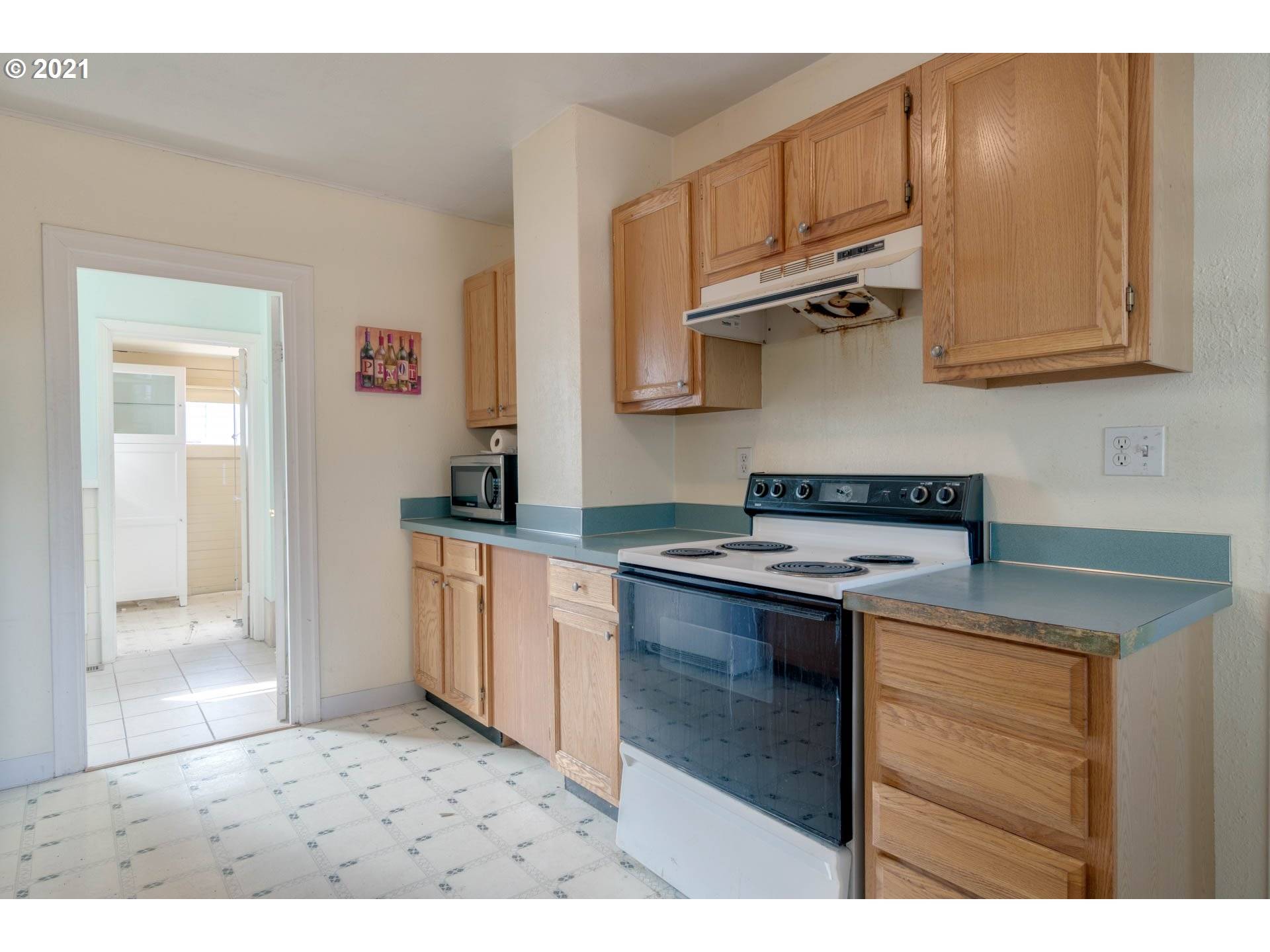 Oregon City, OR 97045,820 9TH ST