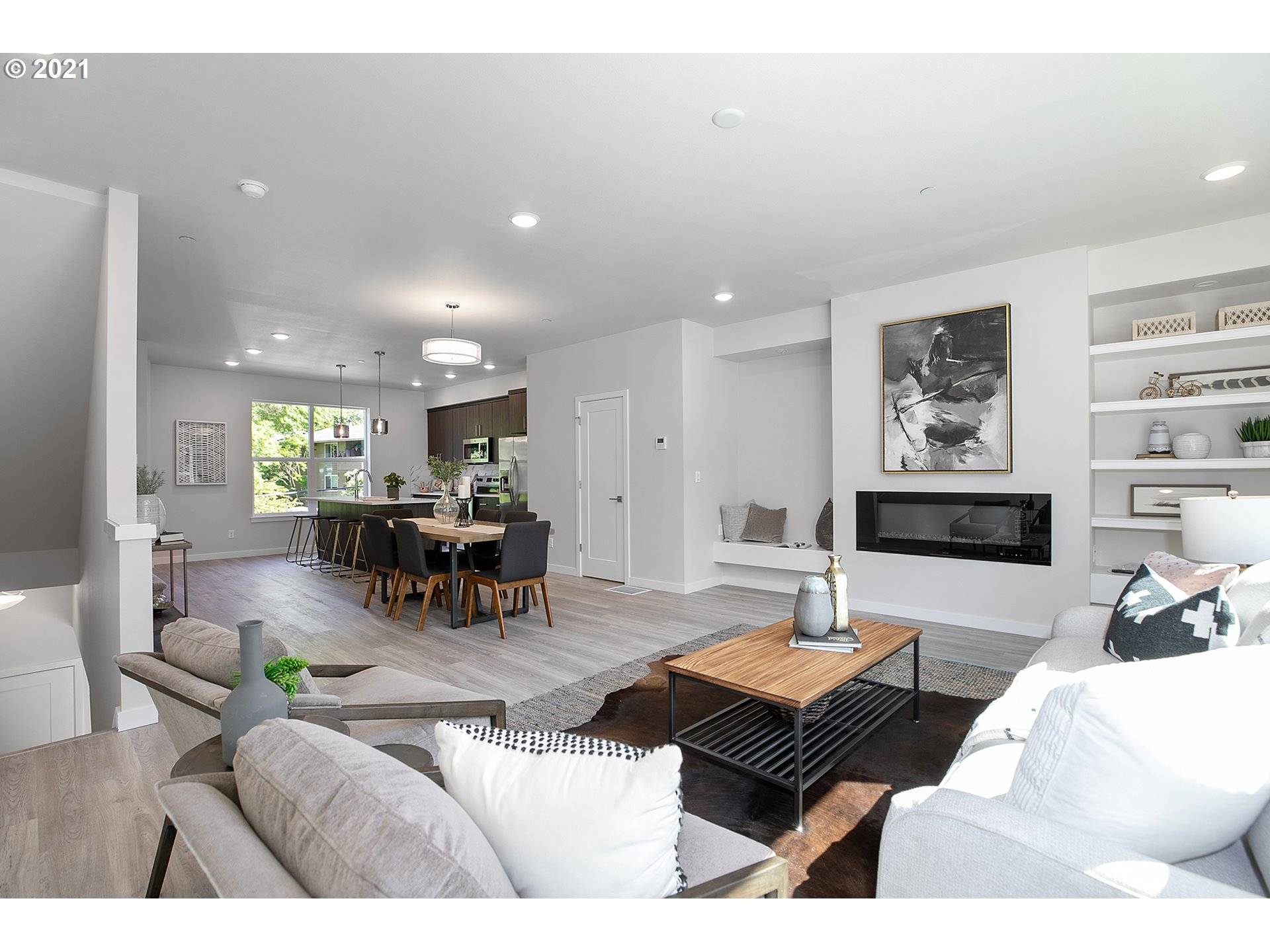 Portland, OR 97239,5951 SW 30th